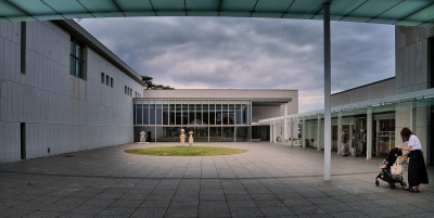 神奈川県立近代美術館